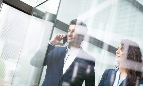 法人携帯とは？導入するメリットを徹底解説！